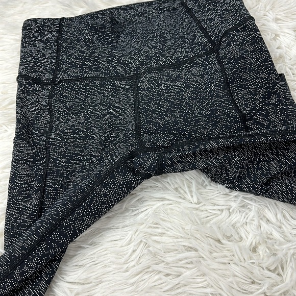 Lululemon Fast & Free Crop II (Nulux 19"") Soundwave Alpine White Black - Picture 2 of 6